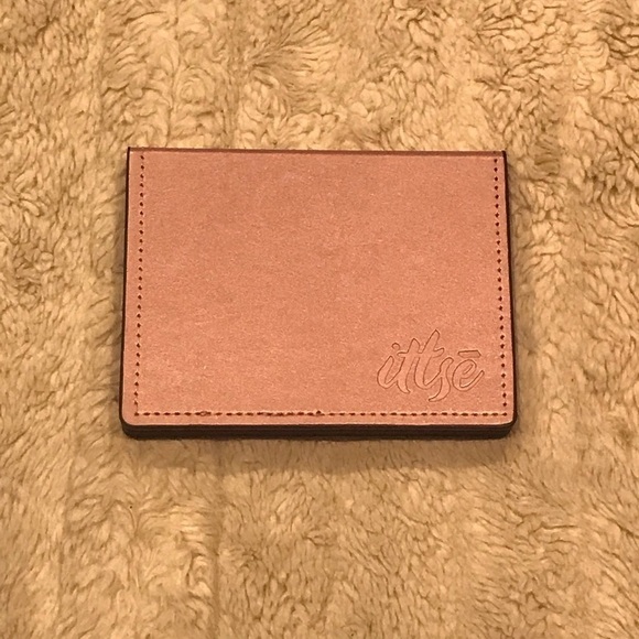 ittse Cosmetics magnetic eyeshadow palette - Picture 2 of 3